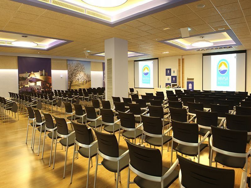 Invisa Hotel Club Cala Blanca Playa DPlaya Des Figueral Съоръжения снимка